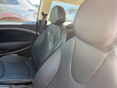 Used 2013 MINI Cooper Hardtop image 7
