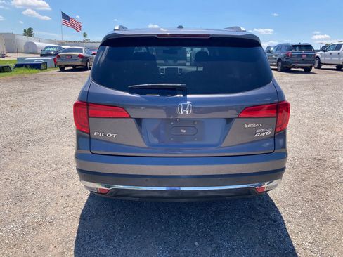 Used 2017 Honda Pilot Touring image 8