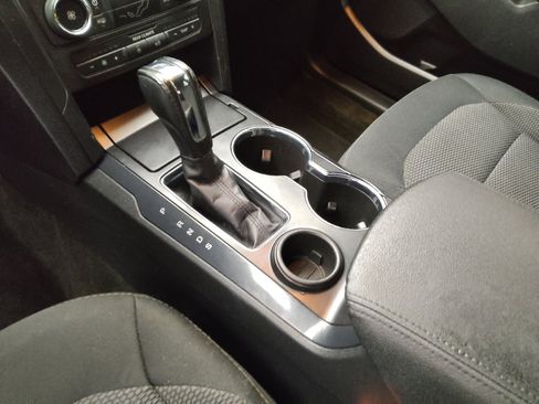 Used 2017 Ford Explorer XLT FWD image 26