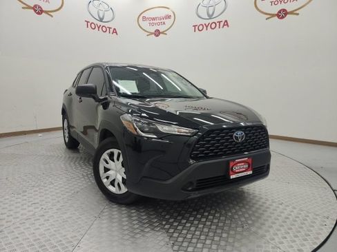 Used 2025 Toyota Corolla Cross L FWD image 1