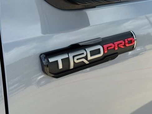 Used 2017 Toyota Tacoma TRD Pro AWD/4WD image 6