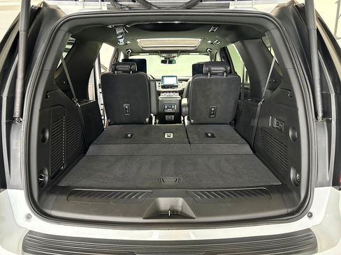 Used 2023 Chevrolet Tahoe LT w/ LT Signature Package AWD/4WD image 40