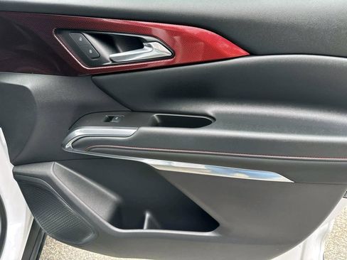 Used 2025 Chevrolet Traverse Z71 w/ Driver Confidence Package image 10