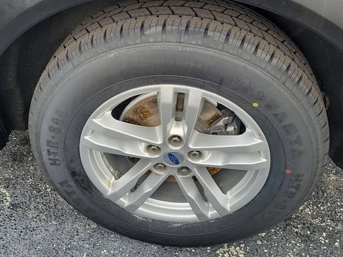 Used 2022 Ford Explorer XLT RWD image 7