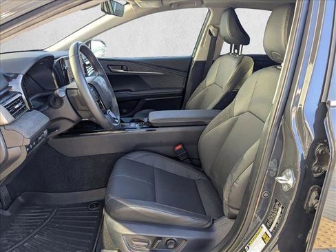 Used 2025 Toyota Camry XLE image 17