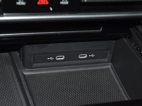 Used 2024 Volkswagen Atlas SEL AWD/4WD image 13