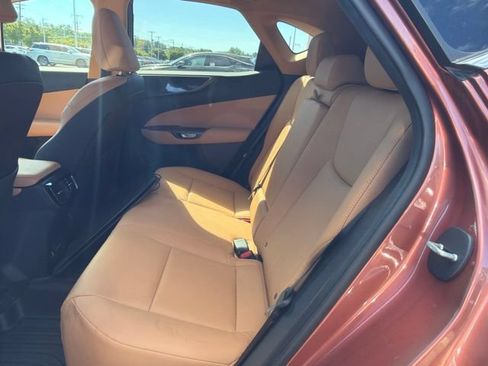 Used 2025 Lexus NX 250 FWD w/ Towing Package (2000 Lbs) image 8