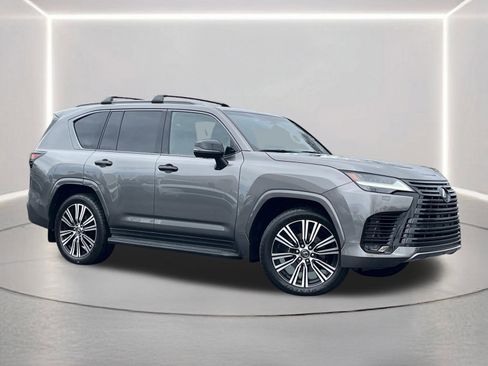 Used 2024 Lexus LX 600 4WD w/ Appearance Package image 2