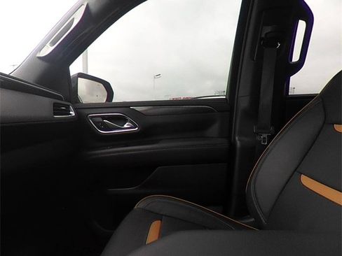 Used 2022 GMC Yukon AT4 image 28