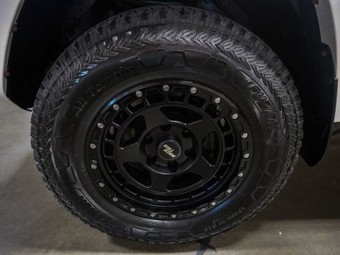 Used 2016 Toyota 4Runner SR5 AWD/4WD image 6