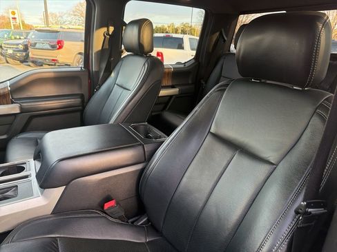 Used 2019 Ford F150 Lariat w/ Equipment Group 502A Luxury image 14