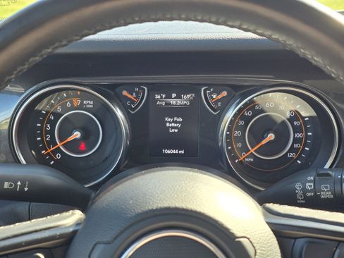 Used 2020 Jeep Wrangler Unlimited Sport image 22