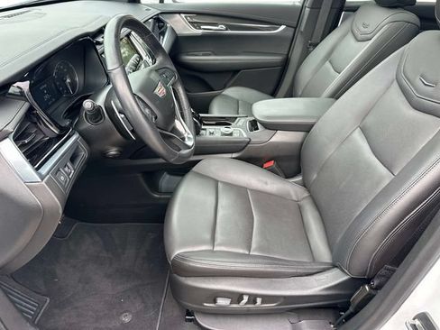 Used 2023 Cadillac XT6 Sport w/ LPO, Floor Liner Package AWD/4WD image 19