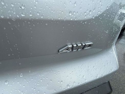 Used 2025 Nissan Pathfinder SV AWD/4WD image 20