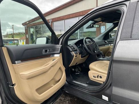 Used 2017 Ford Explorer Limited w/ Equipment Group 301A image 11