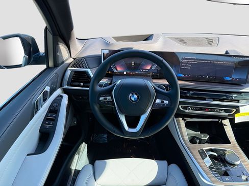 New 2026 BMW X5 xDrive50e w/ Climate Comfort Package image 18