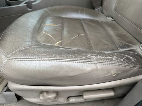 Used 2002 Ford Explorer XLT image 16