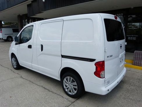 Used 2020 Nissan NV200 SV w/ Back Door Glass Package FWD image 3