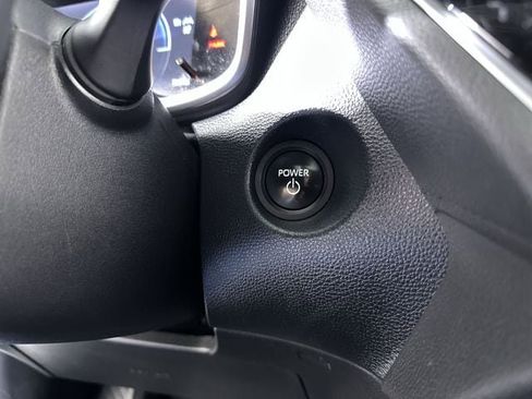 Used 2024 Toyota Corolla Cross AWD Hybrid w/ Convenience Package image 17