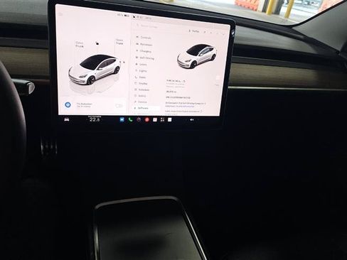 Used 2022 Tesla Model 3 Long Range AWD/4WD image 3