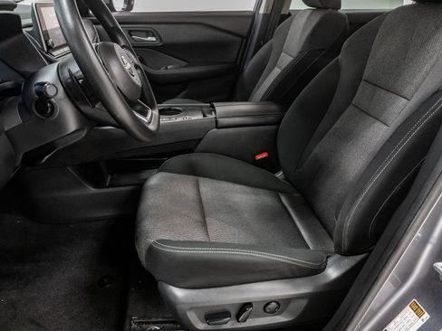 Used 2024 Nissan Rogue SV FWD image 10