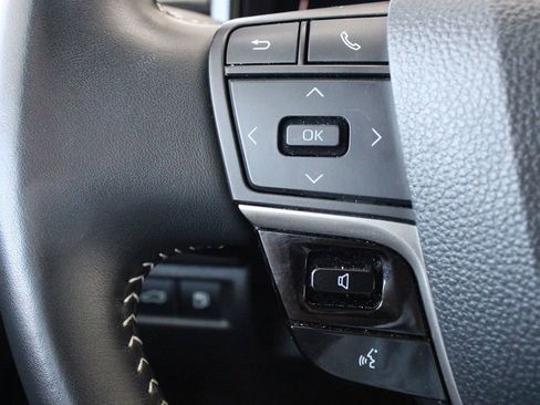 Certified 2025 Toyota Camry SE FWD image 29
