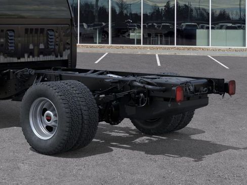 New 2025 GMC Sierra 3500 Pro w/ Convenience Package image 17