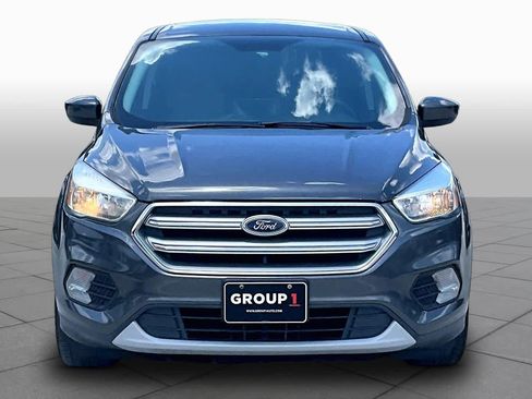 Used 2017 Ford Escape SE FWD image 4