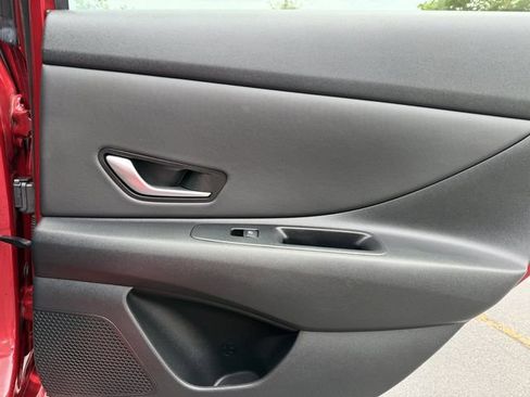 Used 2024 Hyundai Elantra Limited FWD image 27