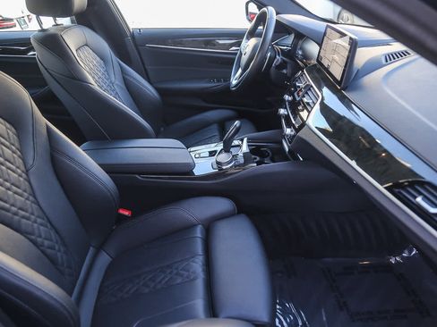 Certified 2023 BMW 530e w/ Convenience Package image 13