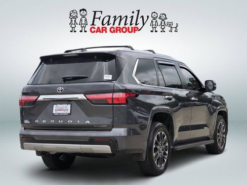 Used 2025 Toyota Sequoia Limited AWD/4WD image 4