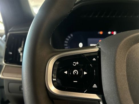 New 2026 Volvo XC90 B6 Plus w/ Protection Package Premier image 12