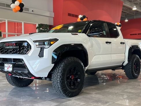 Used 2025 Toyota Tacoma TRD Pro image 10