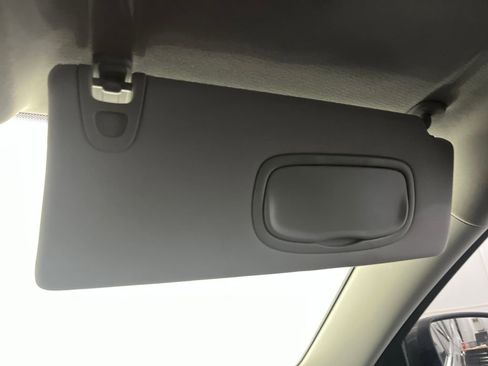 Used 2019 Jeep Cherokee Latitude Plus image 84