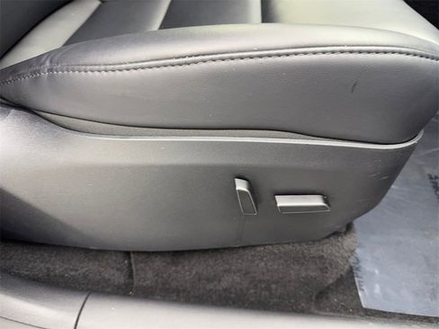 Used 2023 Tesla Model Y 2WD image 46