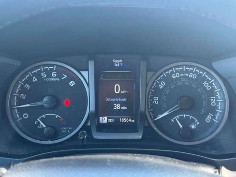 Certified 2023 Toyota Tacoma TRD Off-Road w/ TRD Premium Off Road Package image 30