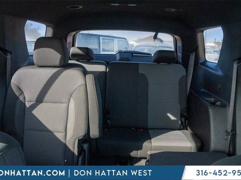 Used 2023 Chevrolet Traverse LT image 22