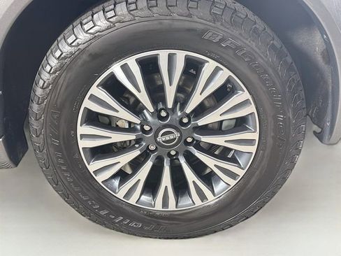 Certified 2023 Nissan Armada SL w/ Midnight Edition Package AWD/4WD image 39