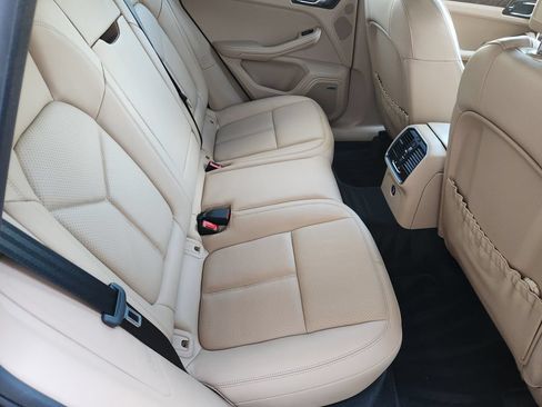 Used 2019 Porsche Macan S AWD/4WD image 31
