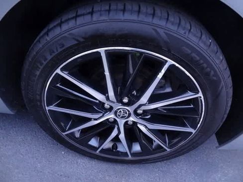 Used 2023 Toyota Camry SE image 11