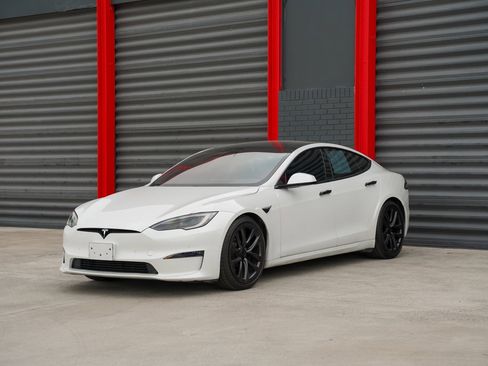 Used 2022 Tesla Model S image 1