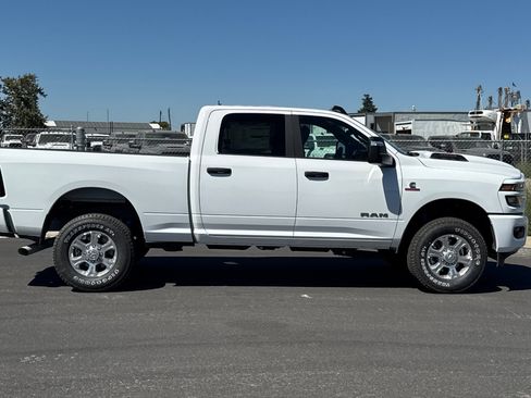 New 2026 RAM 2500 Big Horn AWD/4WD image 2