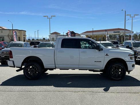 New 2026 RAM 2500 Laramie w/ Night Edition AWD/4WD image 9