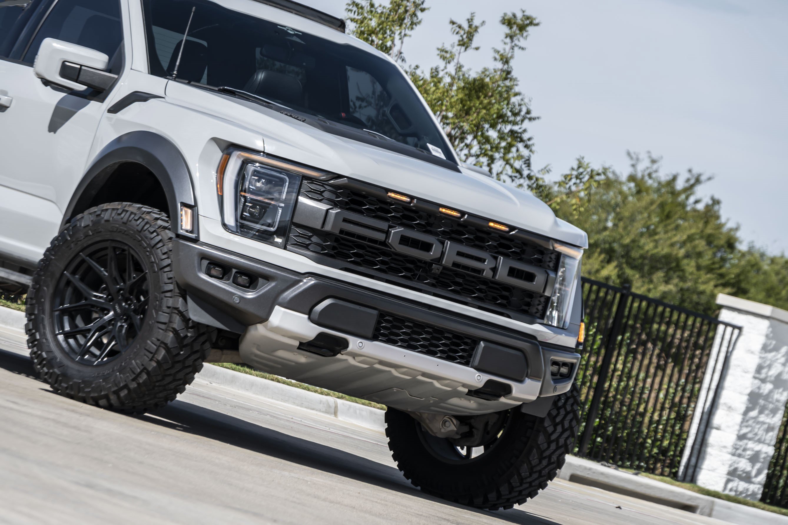Used 2023 Ford F150 Raptor AWD/4WD image 42