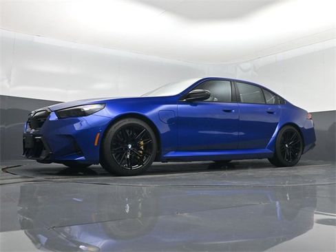 Used 2025 BMW M5 w/ Carbon Package image 64