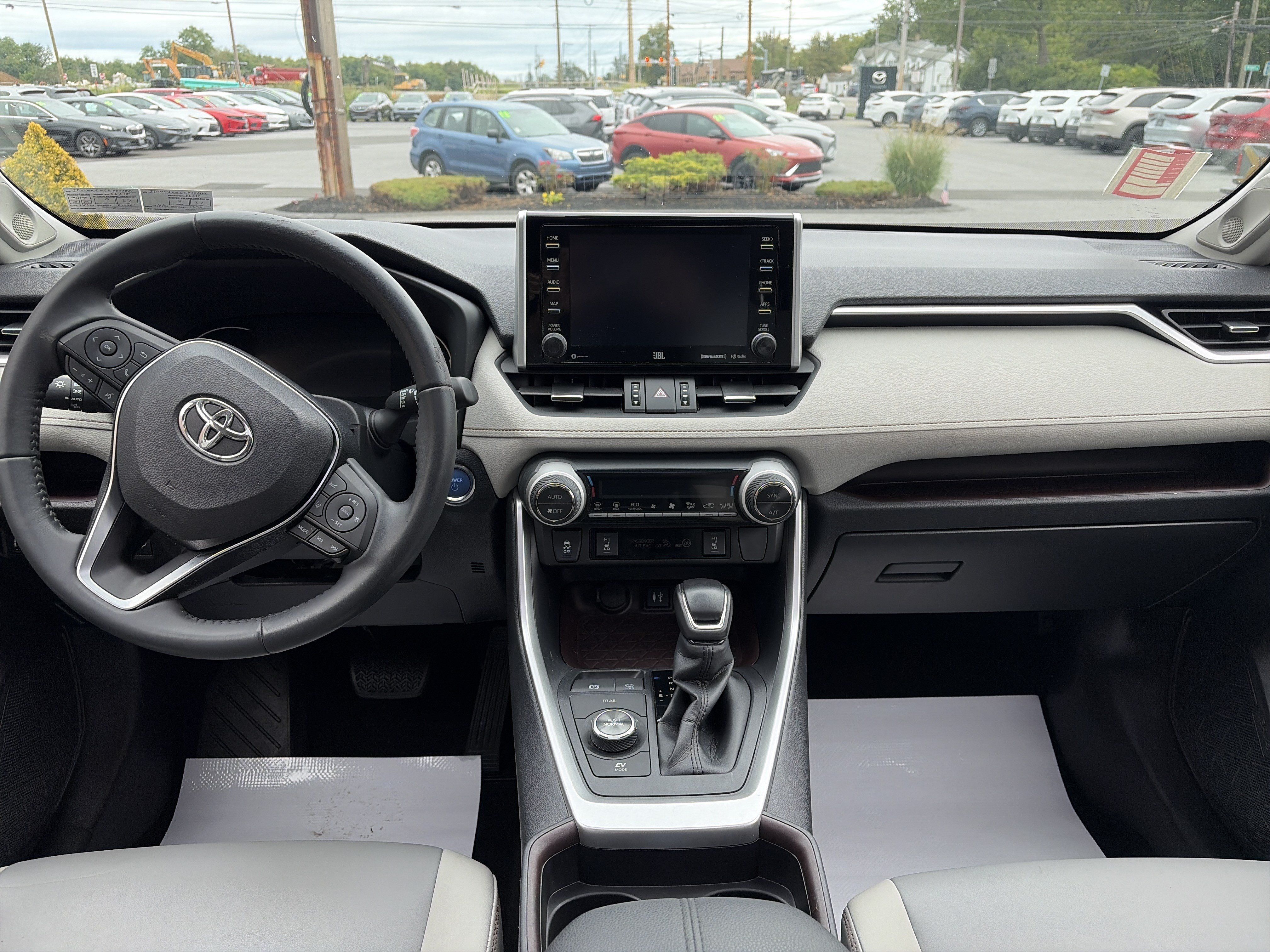 Used 2019 Toyota RAV4 Limited w/ Carpet Mat Package AWD/4WD image 14