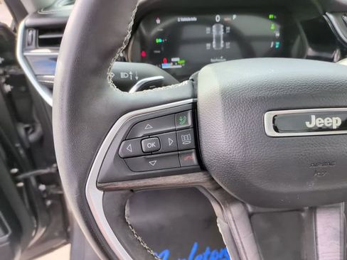 Used 2023 Jeep Grand Cherokee 4WD 4xe w/ Luxury Tech Group II image 28