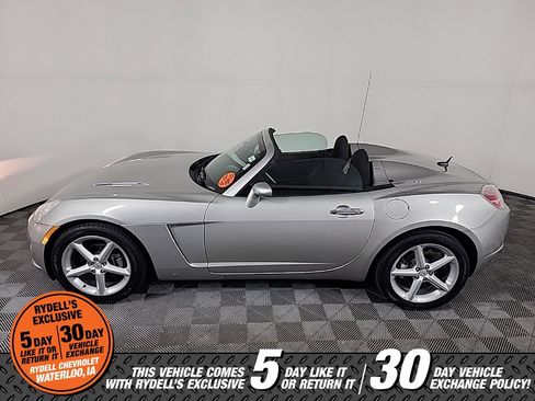 Used 2007 Saturn Sky image 11