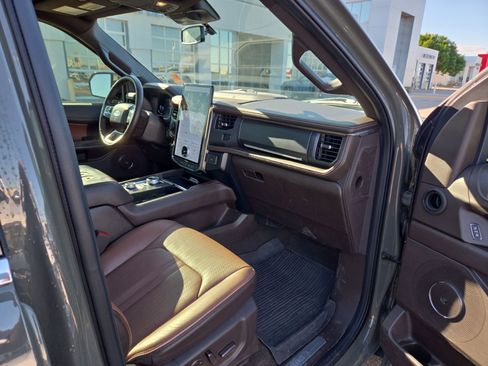 Used 2024 Ford Expedition Max King Ranch AWD/4WD image 13