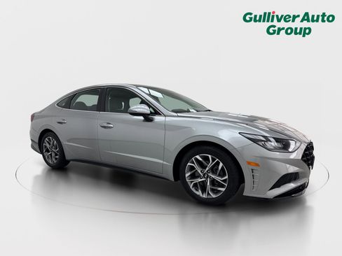 Used 2021 Hyundai Sonata SEL w/ Convenience Package FWD image 12